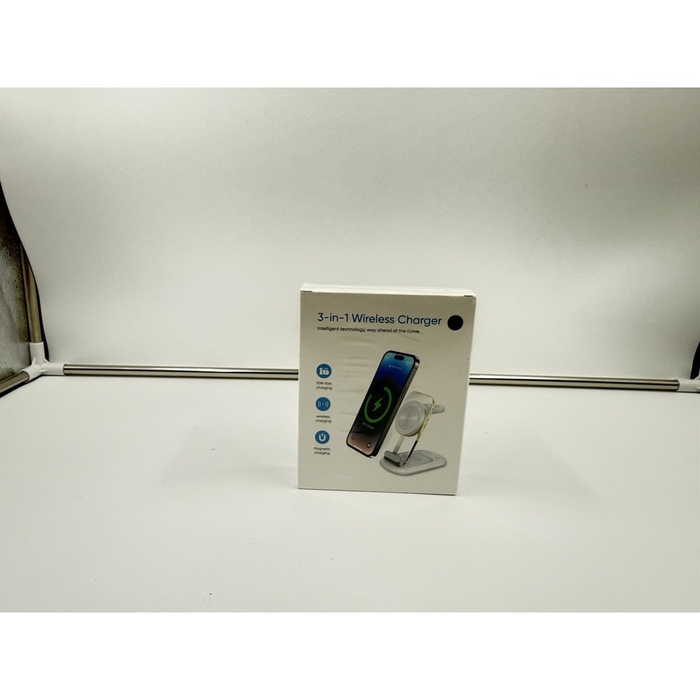2026 Traveling Wireless Mag Safe Fast Charging Station Magnetic 3 in 1 Charger